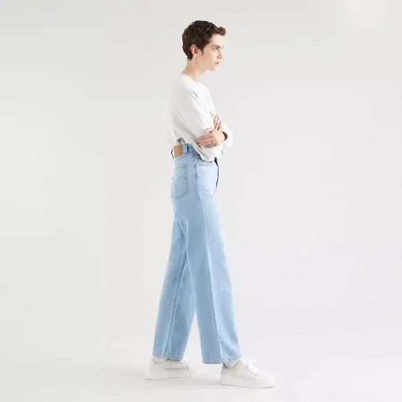 Levi's High Loose Women's High-Rise Wide Leg Jeans in Medium Blue Denim - Picture 2 of 8